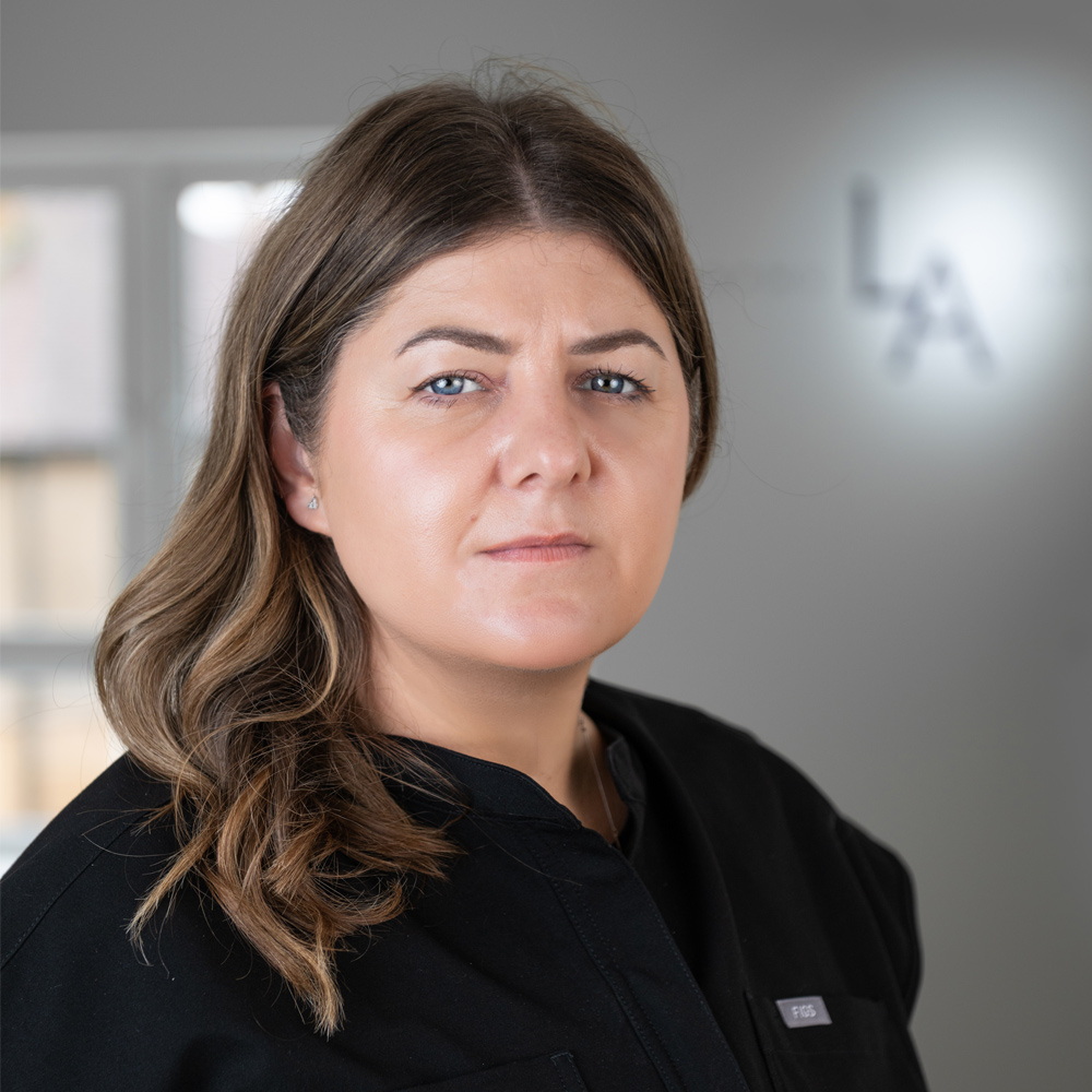 Head shot of Louise Aspinall